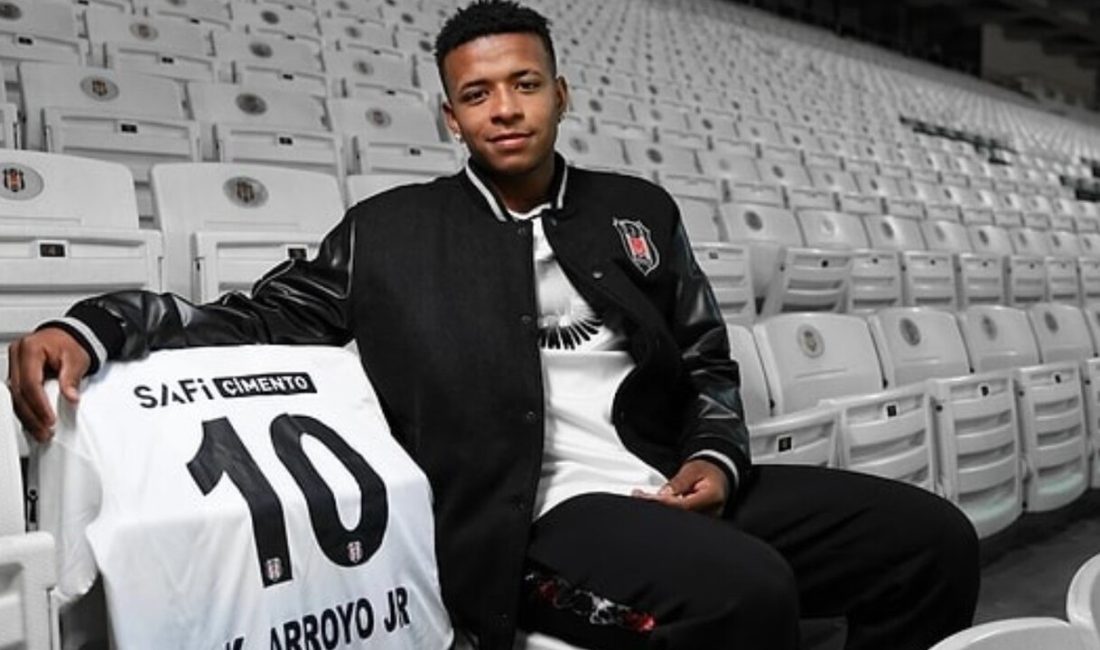 Beşiktaş’ın 10 numaralı forması 18 yaşındaki genç yeteneğine emanet!
